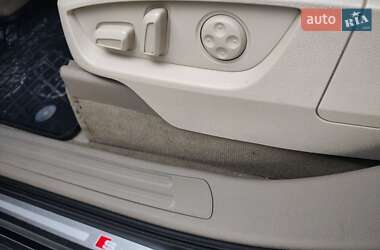 Позашляховик / Кросовер Audi Q7 2009 в 