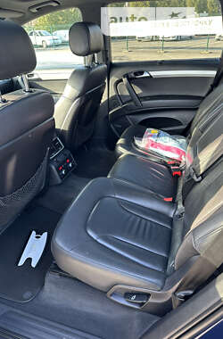 Внедорожник / Кроссовер Audi Q7 2010 в 