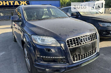 Внедорожник / Кроссовер Audi Q7 2010 в 