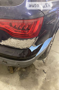 Внедорожник / Кроссовер Audi Q7 2010 в 