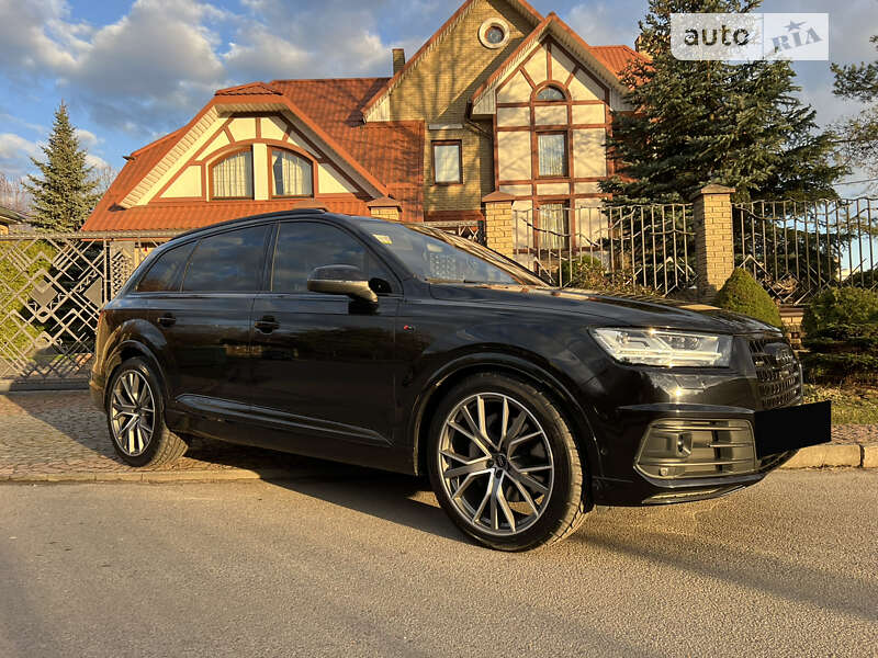 Внедорожник / Кроссовер Audi Q7 2018 в Луцке