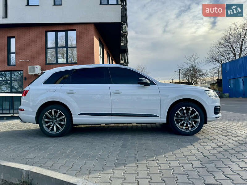 Внедорожник / Кроссовер Audi Q7 2016 в Одессе