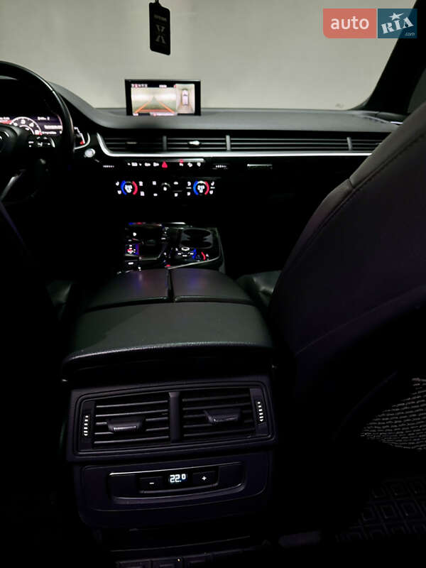 Внедорожник / Кроссовер Audi Q7 2016 в Одессе