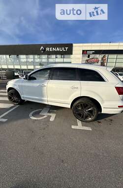 Внедорожник / Кроссовер Audi Q7 2015 в Киеве