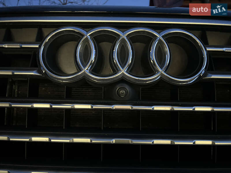 Внедорожник / Кроссовер Audi Q7 2016 в Луцке