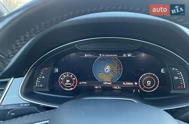 Позашляховик / Кросовер Audi Q7 2017 в 