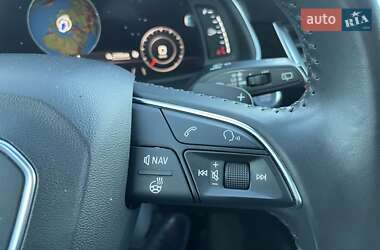Позашляховик / Кросовер Audi Q7 2017 в 