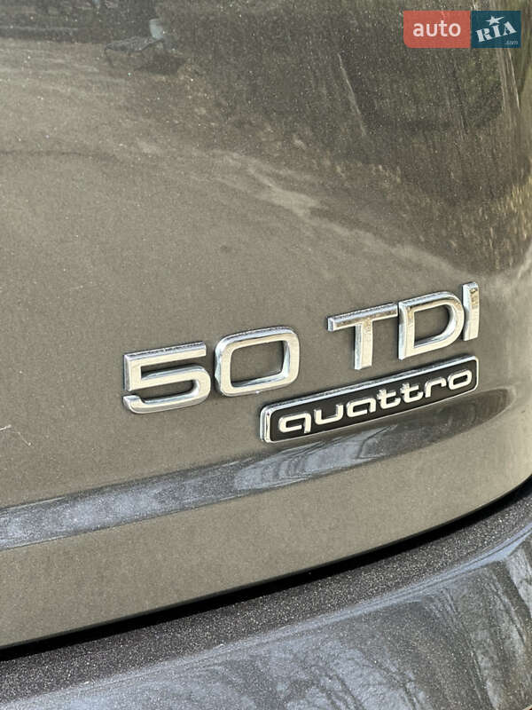 Позашляховик / Кросовер Audi Q7 2019 в Києві