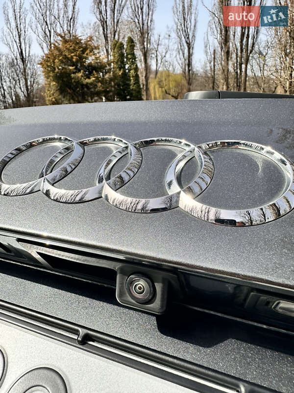 Позашляховик / Кросовер Audi Q7 2019 в Києві