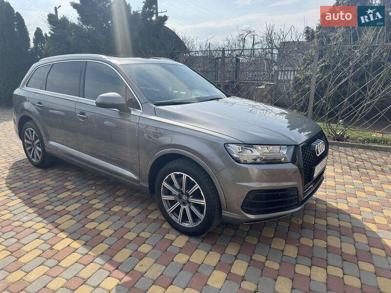 Позашляховик / Кросовер Audi Q7 2016 в Києві