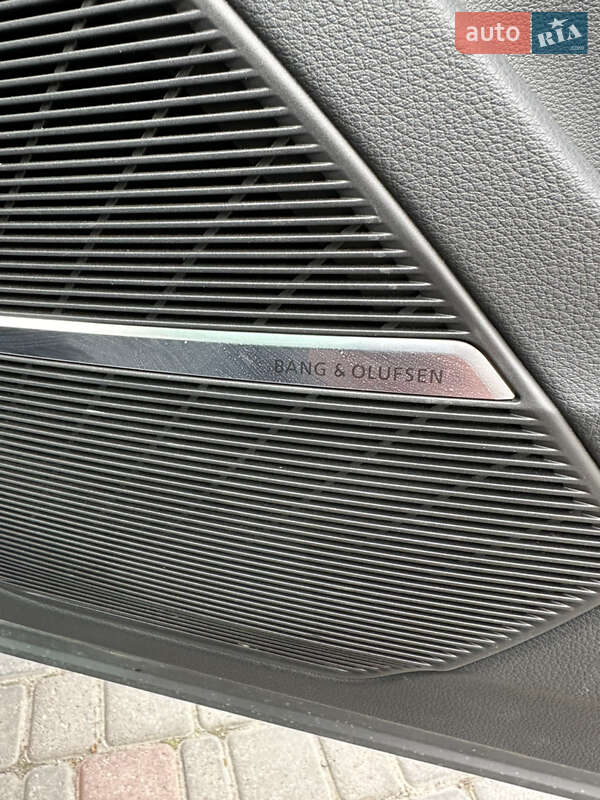 Позашляховик / Кросовер Audi Q7 2020 в Заліщиках