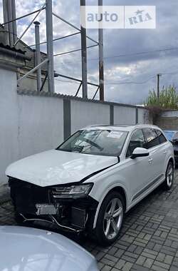 Внедорожник / Кроссовер Audi Q7 2019 в Ужгороде