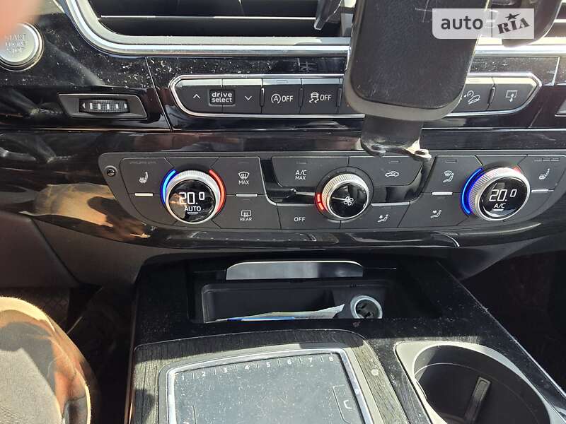 Внедорожник / Кроссовер Audi Q7 2017 в Киеве