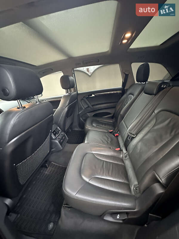 Позашляховик / Кросовер Audi Q7 2012 в Львові