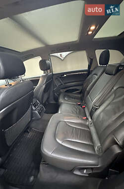 Внедорожник / Кроссовер Audi Q7 2012 в 