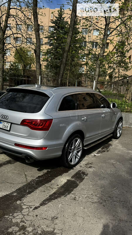 Позашляховик / Кросовер Audi Q7 2012 в Львові