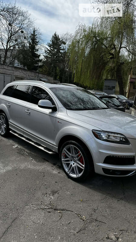Позашляховик / Кросовер Audi Q7 2012 в Львові