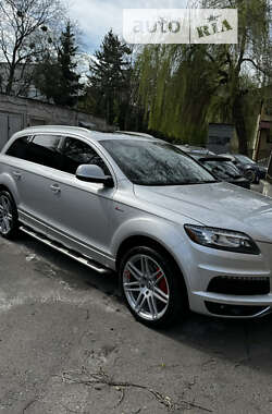 Внедорожник / Кроссовер Audi Q7 2012 в 