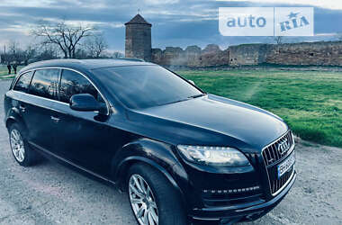 Внедорожник / Кроссовер Audi Q7 2013 в 