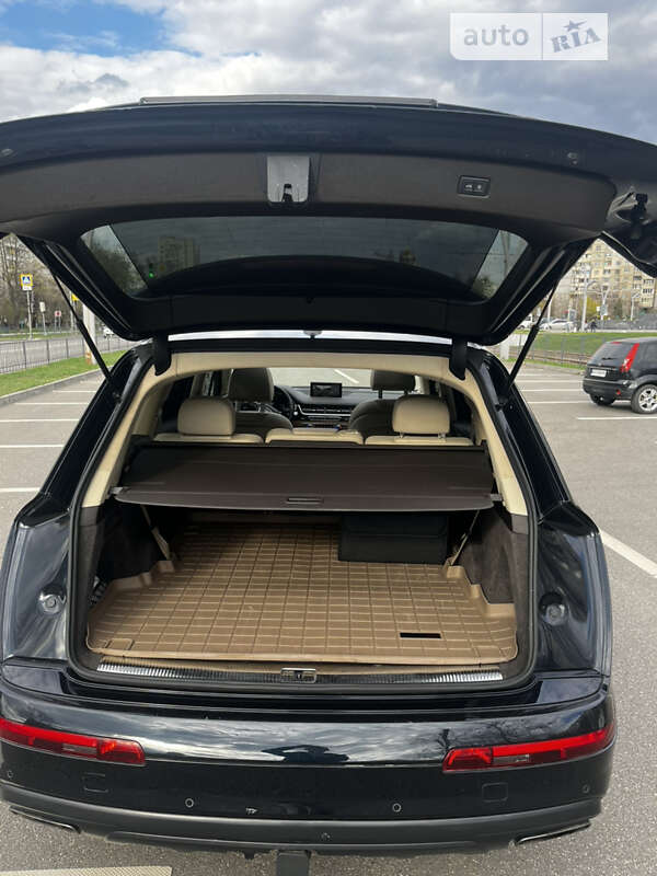 Внедорожник / Кроссовер Audi Q7 2017 в Харькове