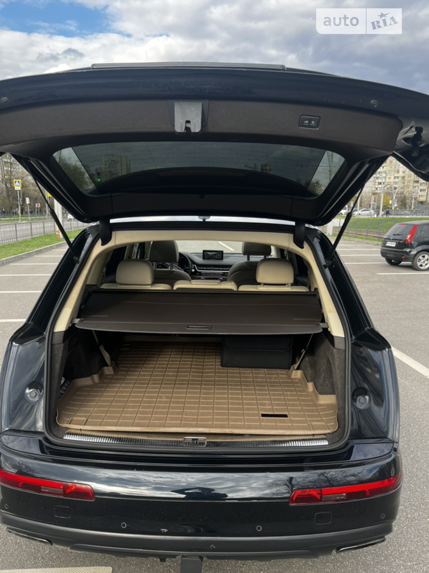 2017 Audi Q7 - мініатюра 12