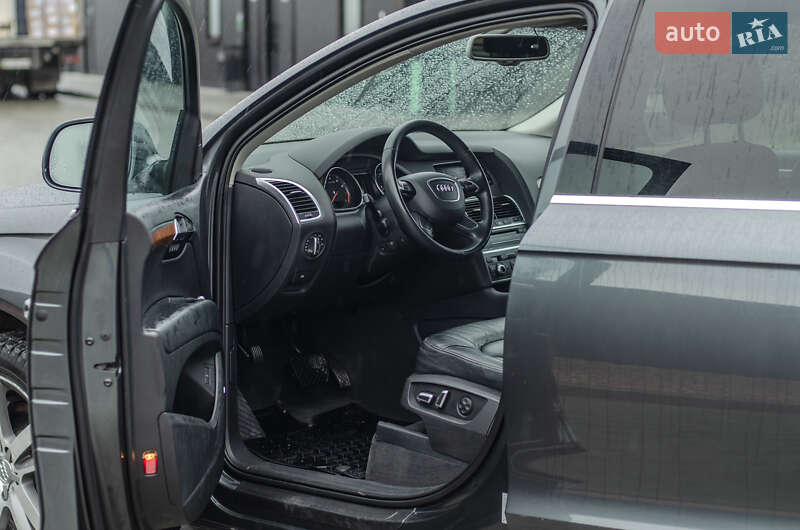 Позашляховик / Кросовер Audi Q7 2015 в Тернополі
