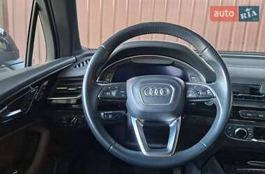 Позашляховик / Кросовер Audi Q7 2017 в Луцьку