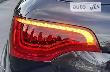 Внедорожник / Кроссовер Audi Q7 2014 в 