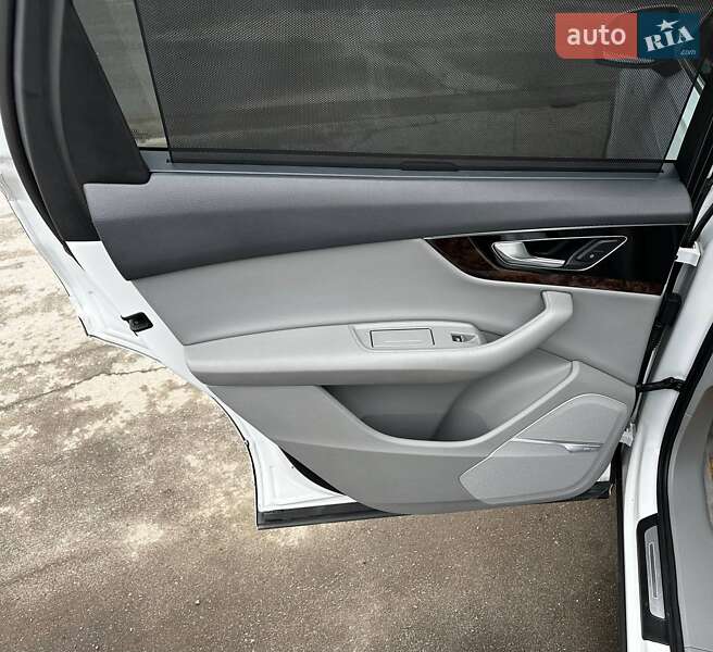 Внедорожник / Кроссовер Audi Q7 2017 в Ивано-Франковске