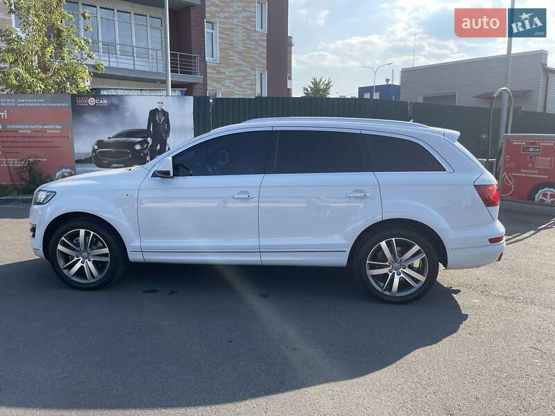 Позашляховик / Кросовер Audi Q7 2013 в Києві