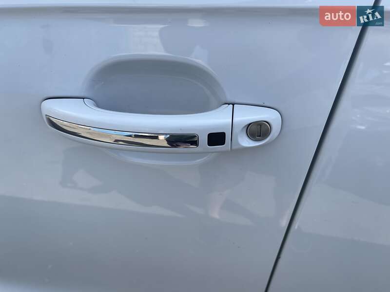 Позашляховик / Кросовер Audi Q7 2013 в Києві