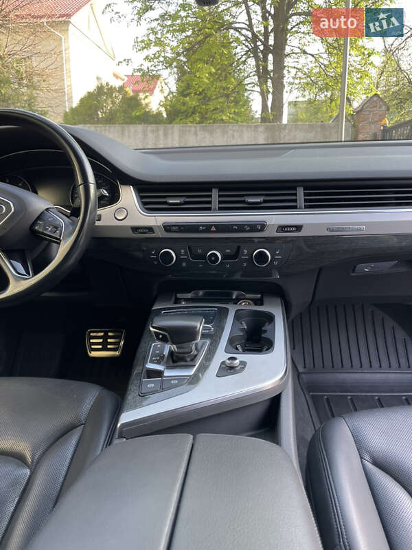 Позашляховик / Кросовер Audi Q7 2015 в Кропивницькому
