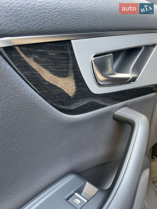 Позашляховик / Кросовер Audi Q7 2015 в Кропивницькому