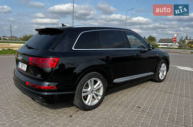Внедорожник / Кроссовер Audi Q7 2015 в Городке