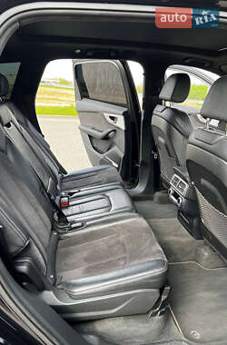 Внедорожник / Кроссовер Audi Q7 2015 в Городке