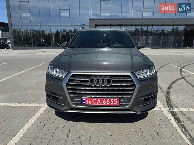 Позашляховик / Кросовер Audi Q7 2016 в Львові