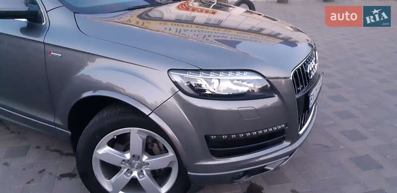 Внедорожник / Кроссовер Audi Q7 2013 в Хмельницком