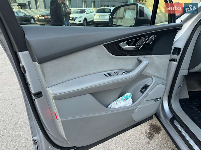Внедорожник / Кроссовер Audi Q7 2016 в Киеве фото 16 Внедорожник / Кроссовер Audi Q7 2016 в Киеве