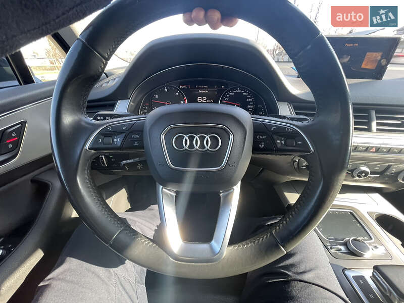 Позашляховик / Кросовер Audi Q7 2016 в Чернігові