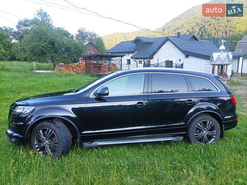Внедорожник / Кроссовер Audi Q7 2012 в Косове