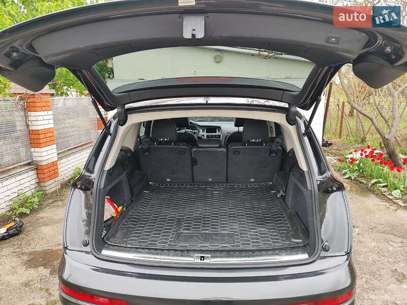 Внедорожник / Кроссовер Audi Q7 2014 в Киеве