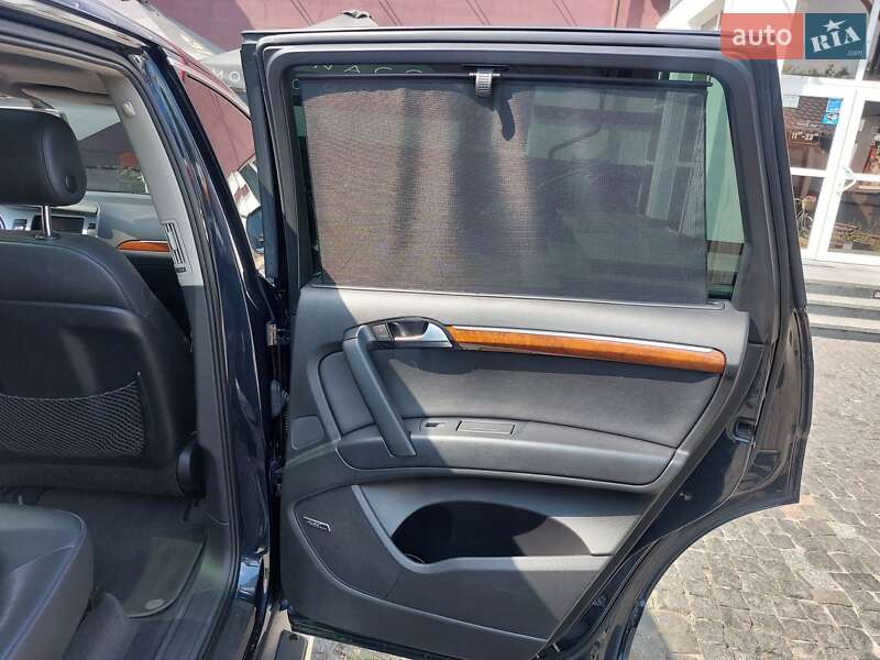 Позашляховик / Кросовер Audi Q7 2009 в Житомирі