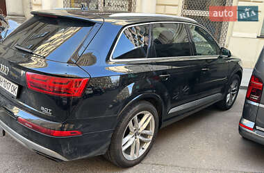 Внедорожник / Кроссовер Audi Q7 2018 в 