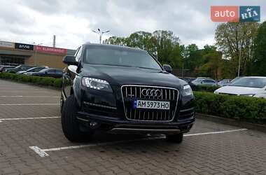Внедорожник / Кроссовер Audi Q7 2012 в 