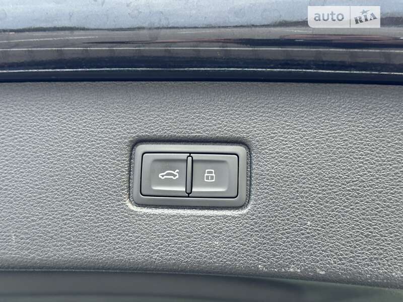 Внедорожник / Кроссовер Audi Q7 2018 в Тернополе