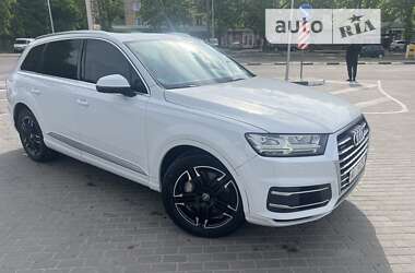 Внедорожник / Кроссовер Audi Q7 2017 в Ровно