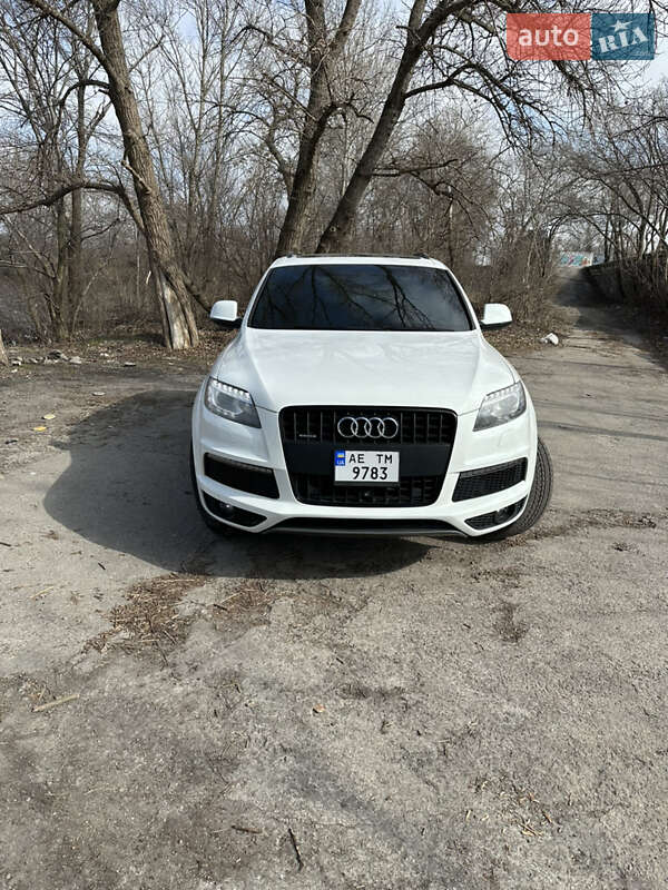 Внедорожник / Кроссовер Audi Q7 2014 в Днепре