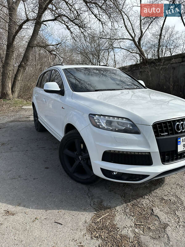 Внедорожник / Кроссовер Audi Q7 2014 в Днепре
