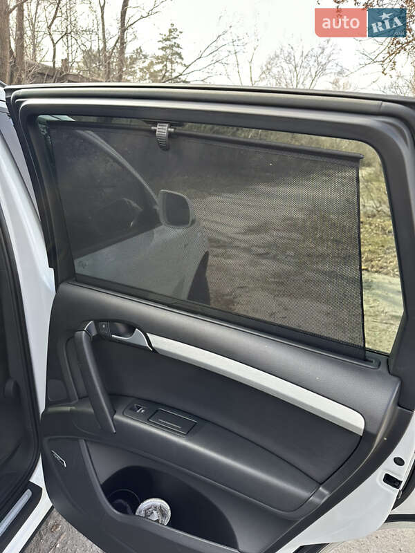 Внедорожник / Кроссовер Audi Q7 2014 в Днепре