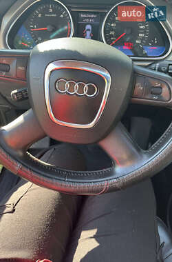Внедорожник / Кроссовер Audi Q7 2009 в 